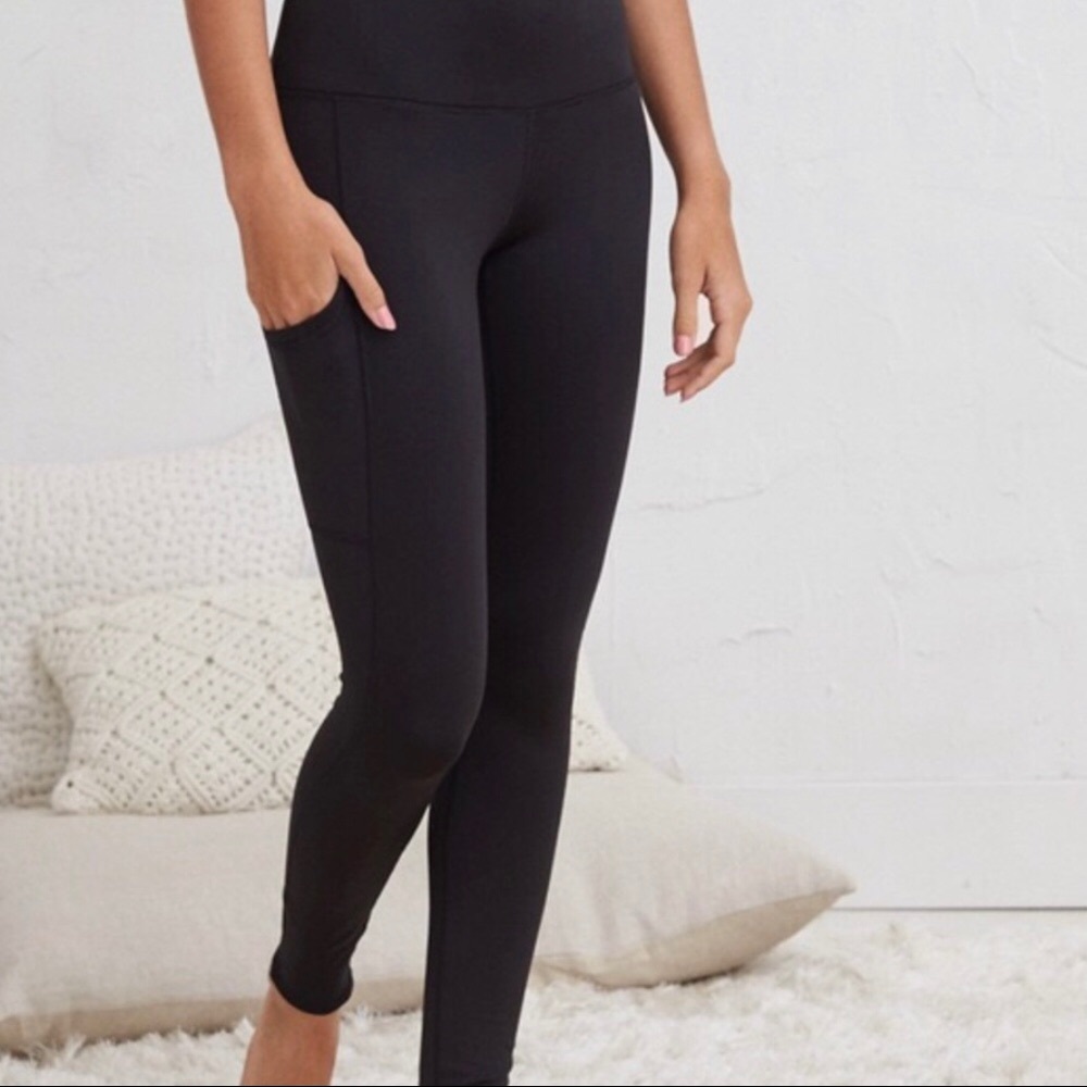 Aerie chill play move